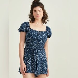 Altar’d State Lexia Puff Sleeve Romper (US size M)